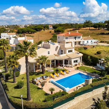 Quintus Court Albufeira
