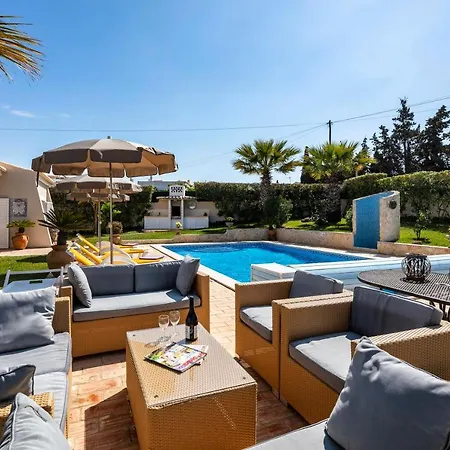 Villa Quintus Court