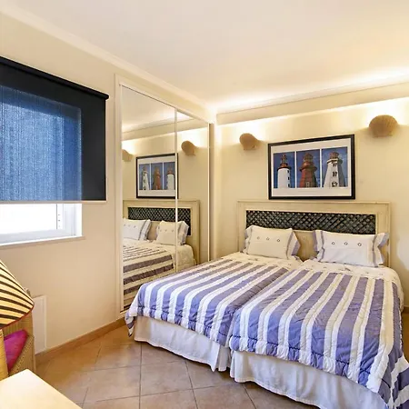 Quintus Court Villa *
